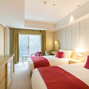Superior Twin Room Courtyard View